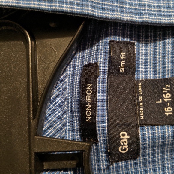 Two Gap Dress Shirts both Large Slim - Picture 6 of 6